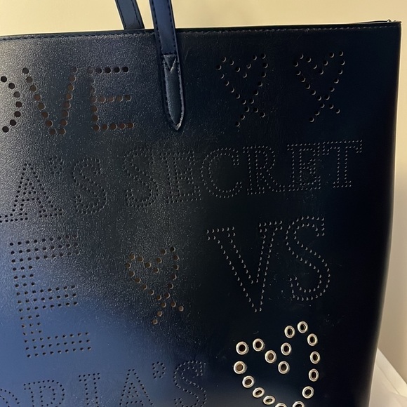 NWOT Black Victoria’s Secret studded tote bag, gold interior, wide open space - Picture 4 of 10